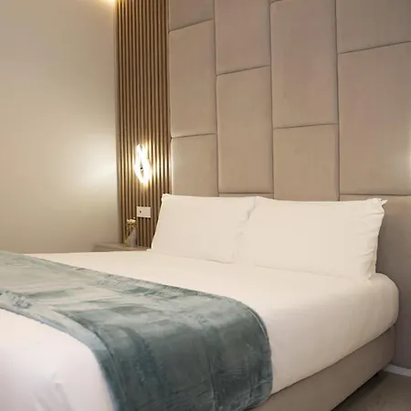 Апартаменты The Three Diamonds - *