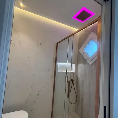 The Three Diamonds - Апартаменты