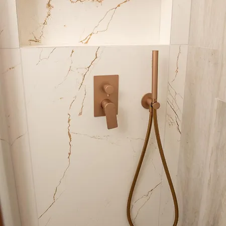 Апартаменты The Three Diamonds - Чезенатико